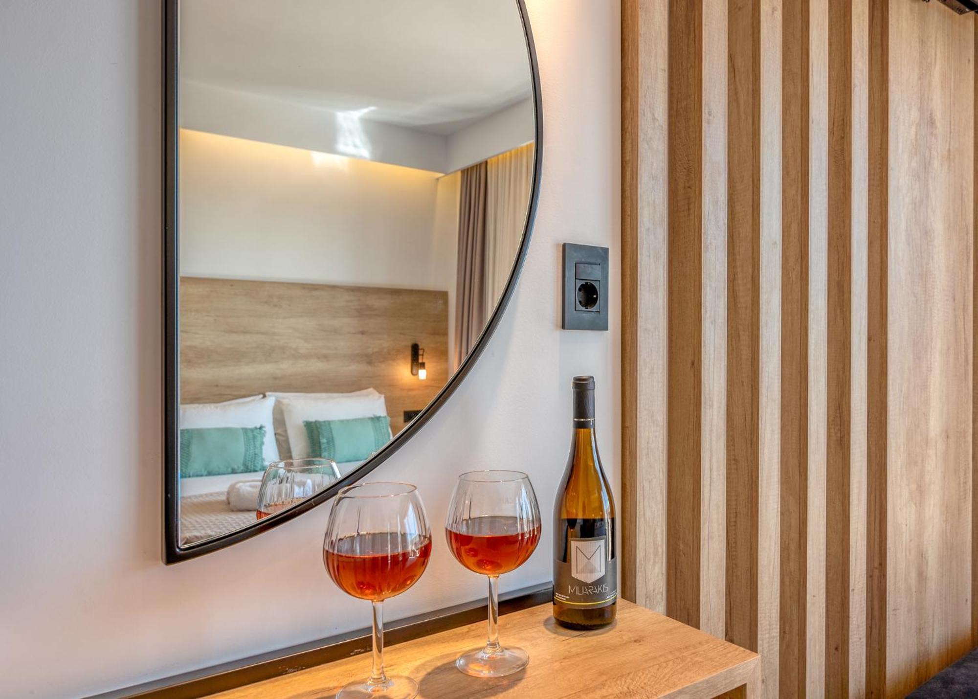 Xasteria Hotel เอลาโฟนีซี ภายนอก รูปภาพ